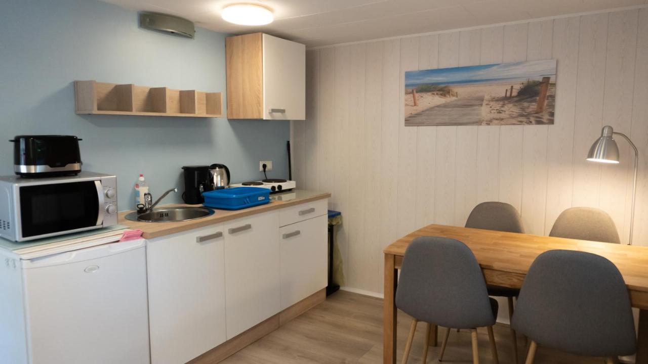 Strandhussiedlung Ruegen Dranske Buitenkant foto